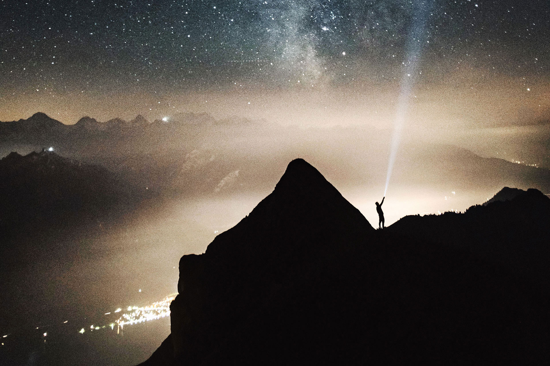 Stephane Ryan - background image